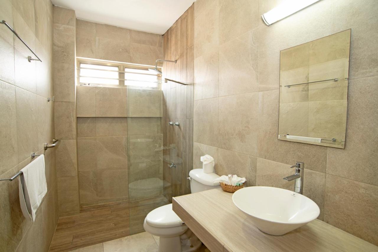 Hotel Playa La Media Luna Исла-Мухерес Экстерьер фото