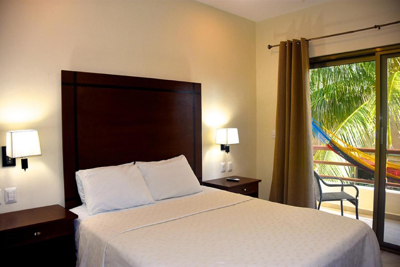 Hotel Playa La Media Luna Исла-Мухерес Экстерьер фото
